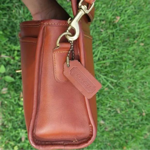 Vintage Coach Court Bag #9870 British Tan Leather | USA Made - Picture 8 of 14